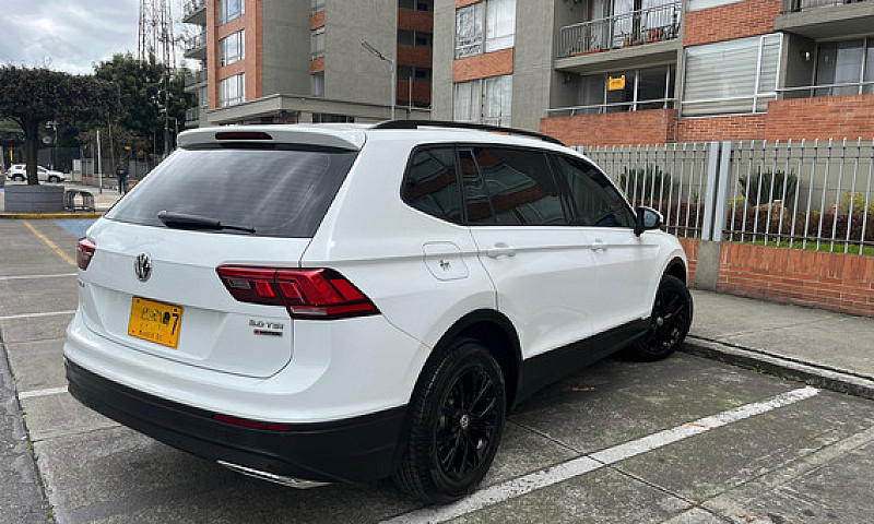 Volkswagen Tiguan Al...