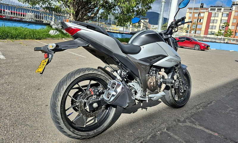 Suzuki Gixxer 250 ...