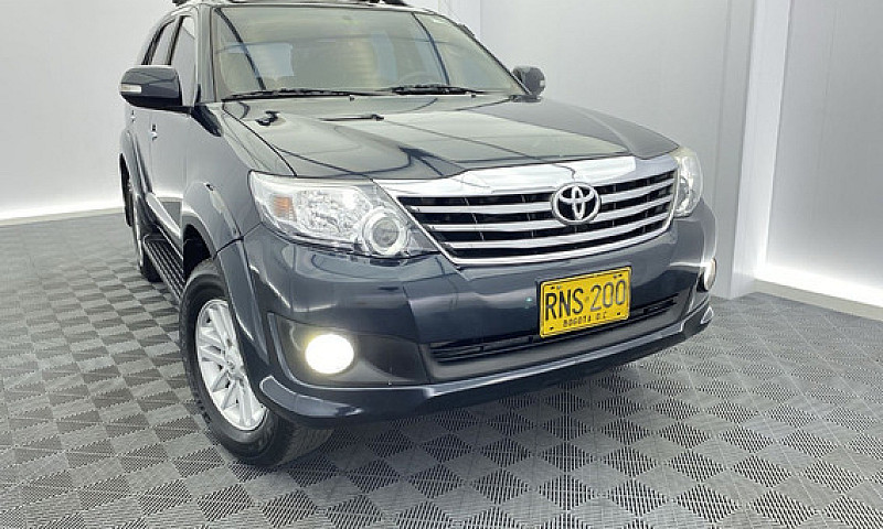 Toyota Fortuner 2.7L...