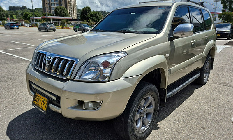 Toyota Land Cruiser ...