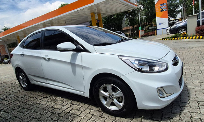 Hyundai Accent 1.6 I...