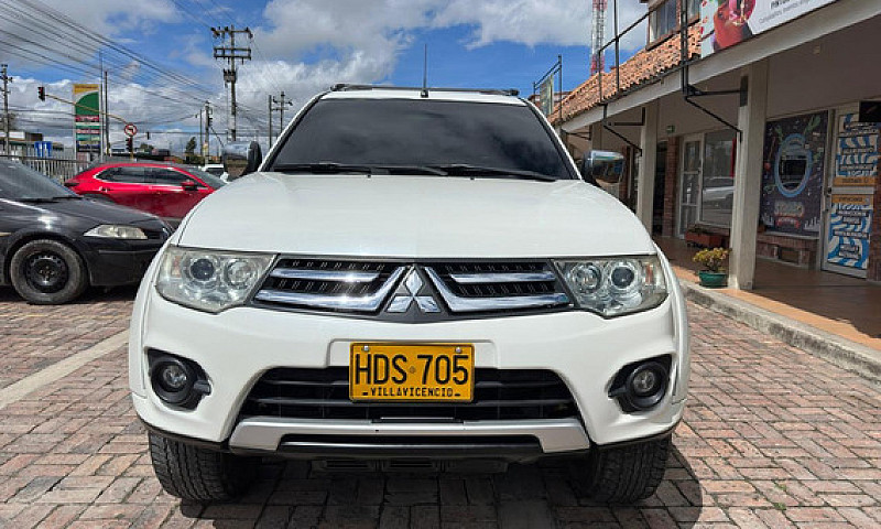 Mitsubishi Nativa 3....