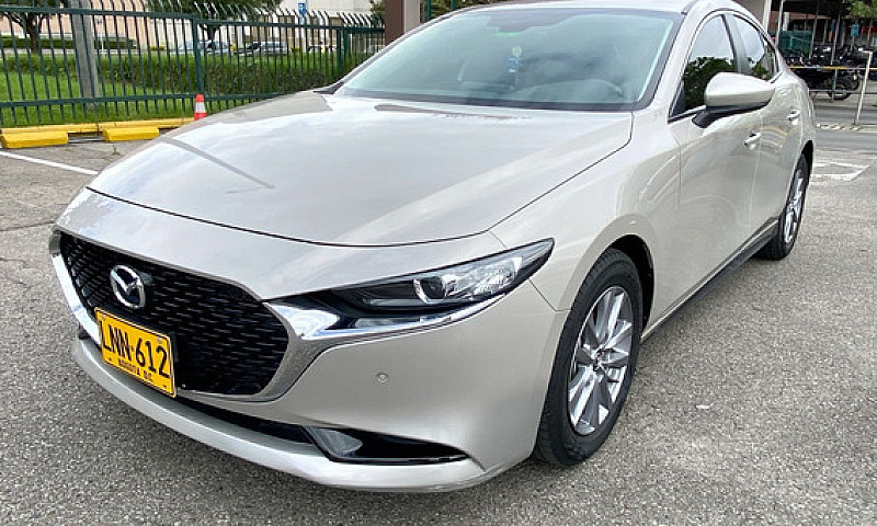 Mazda 3 2.0 Grand To...