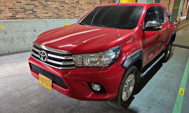 Toyota Hilux 2.0 Srv...