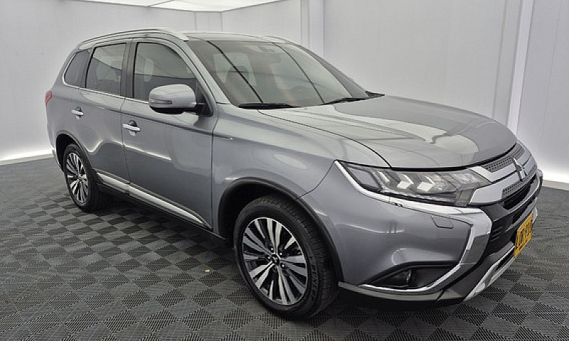 Mitsubishi Outlander...