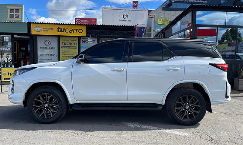 Toyota Fortuner Grs ...