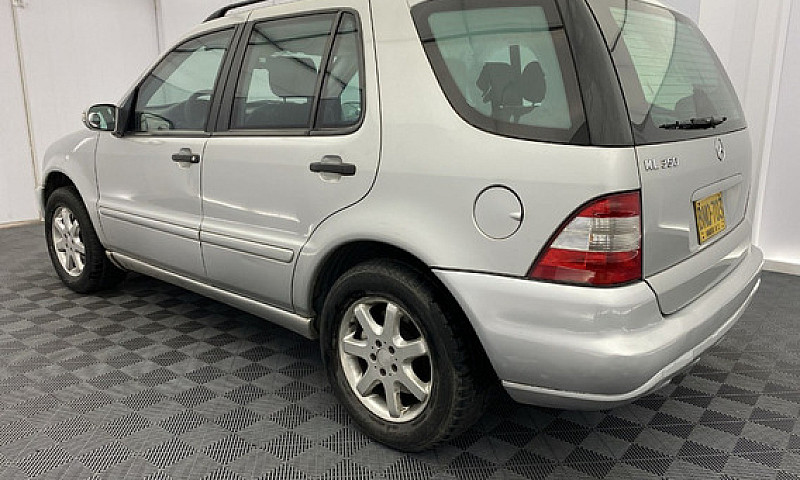 Mercedes-Benz Clase ...