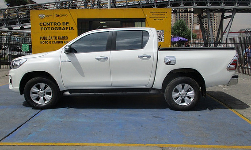 Toyota Hilux Dobleca...