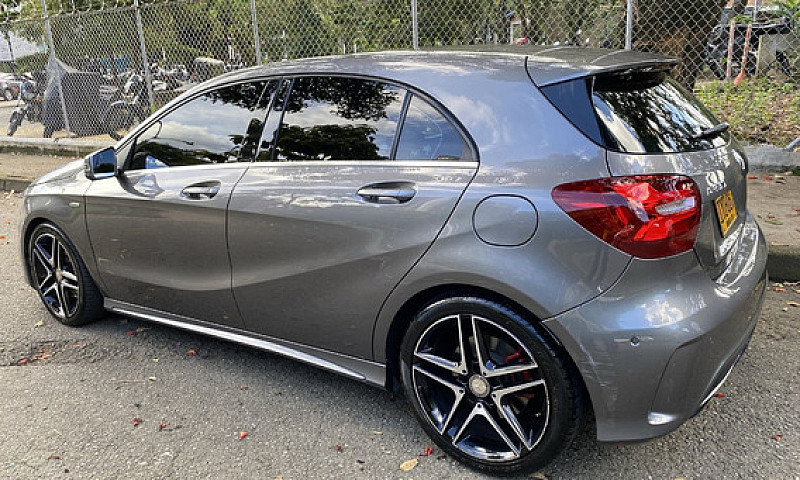 Mercedes-Benz Clase ...