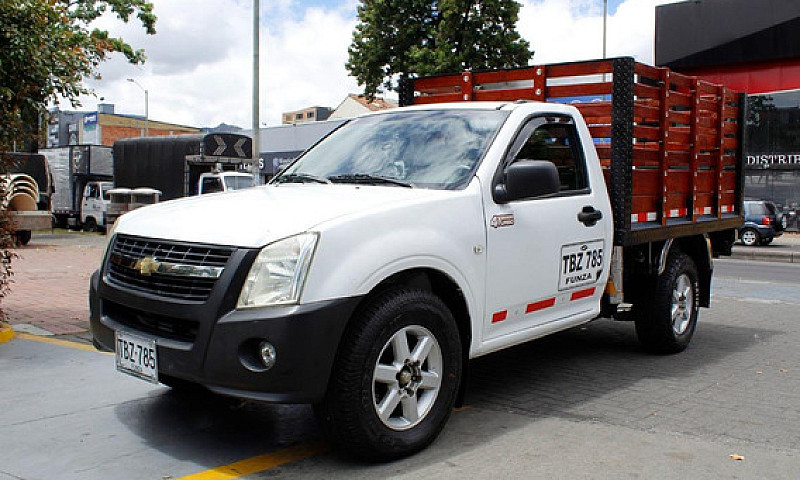 Chevrolet D-Max Esta...