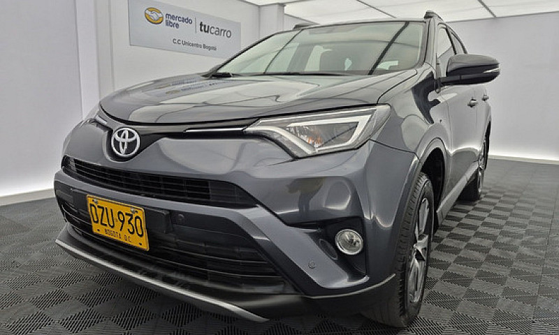 Toyota Rav4 2.0 Stre...