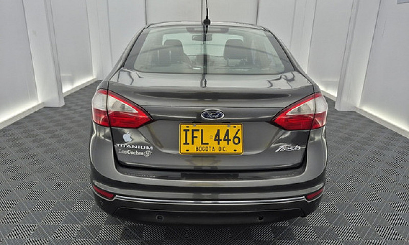 Ford Fiesta 1.6 Tita...