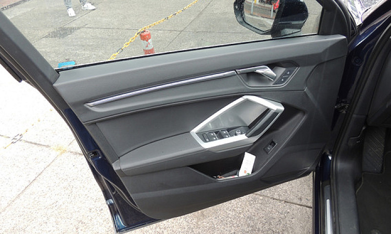 Audi Q3 1.4 Tfsi Att...