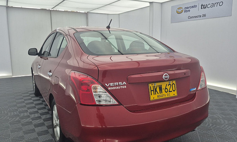 Nissan Versa 1.6 Sen...