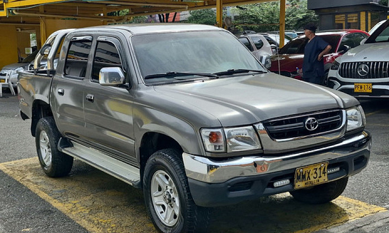 Toyota Hilux 2.4 Ex ...