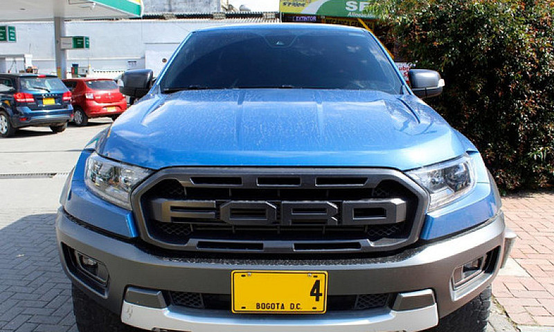 Ford Ranger Raptor 2...