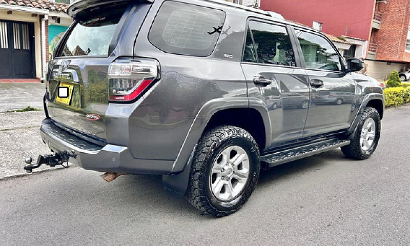 Toyota 4Runner 4.0 S...