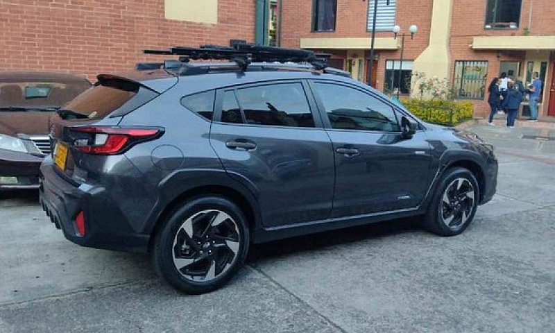 Subaru Cross Trek Li...