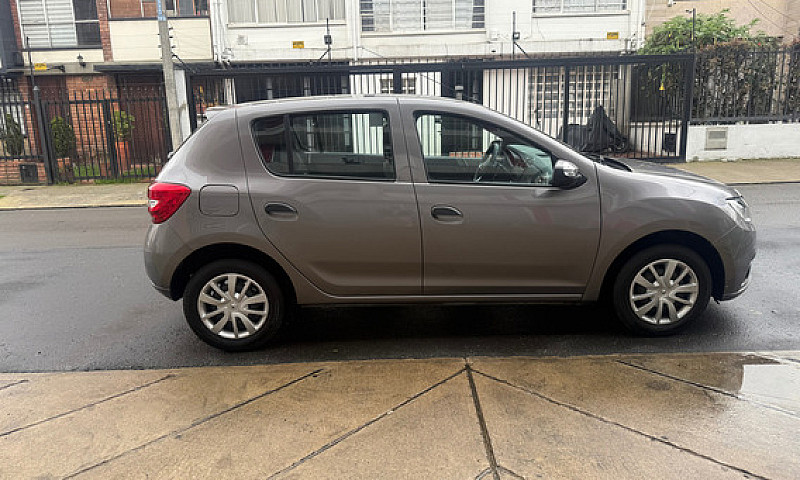 Renault Sandero 1.6L...
