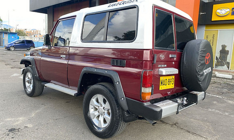 Toyota Land Cruiser ...