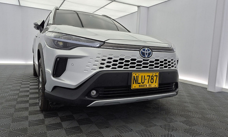 Toyota Corolla Cross...