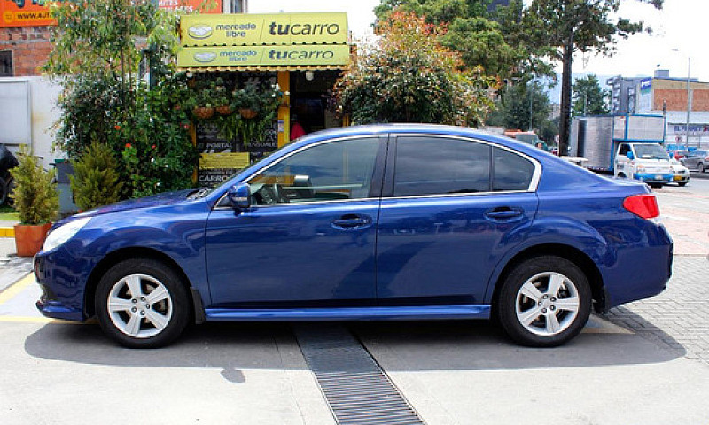 Subaru Legacy 2010...