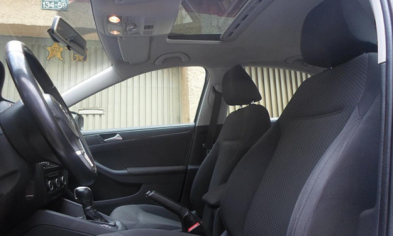 Volkswagen Jetta New...