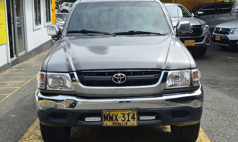 Toyota Hilux 2.4 Ex ...