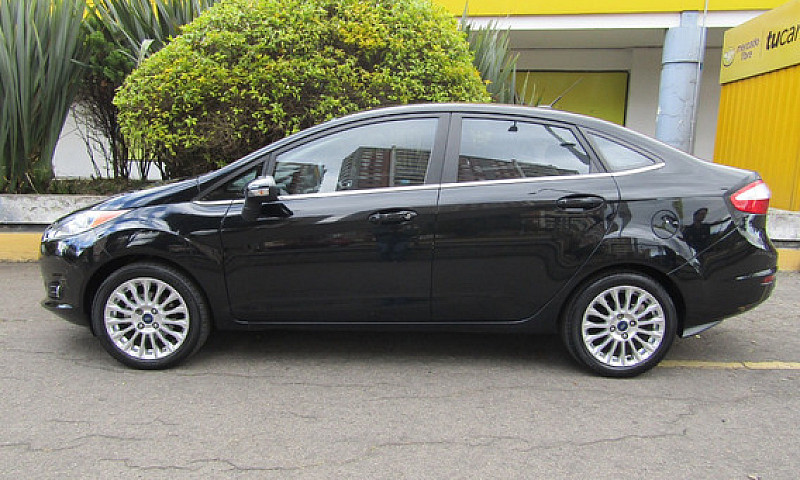 Ford Fiesta 1.6 Tita...