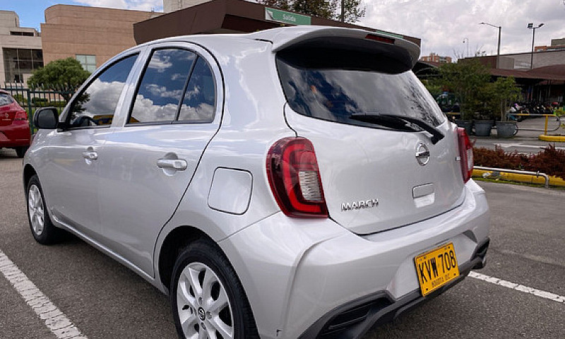 Nissan March 1.6 Sen...