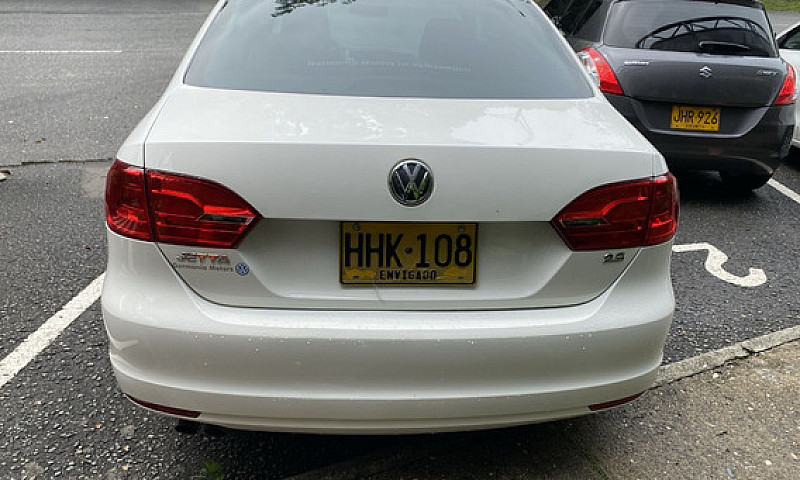 Volkswagen Jetta 2.5...