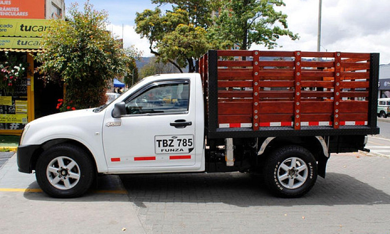 Chevrolet D-Max Esta...