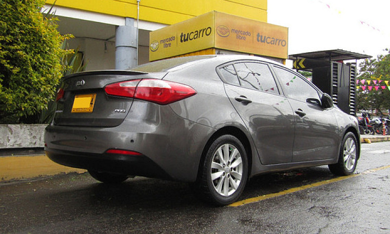 Kia Cerato Pro 1.6 M...