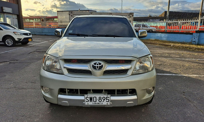 Toyota Hilux 2.7 Imv...