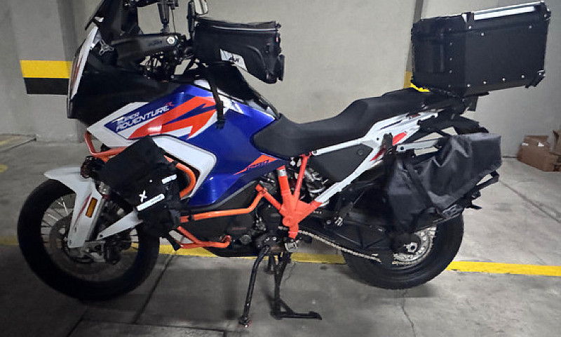 Ktm 1290R...