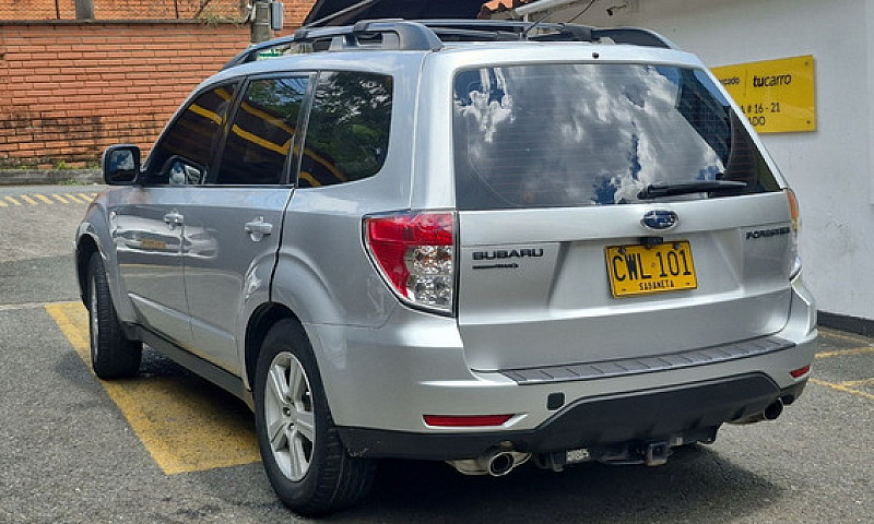Subaru Forester 2.0 ...