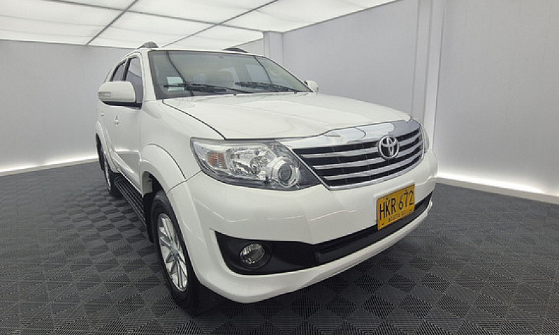 Toyota Fortuner 2.7L...