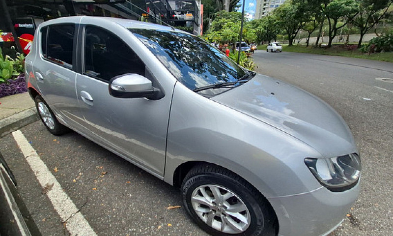 Renault Sandero 1.6 ...