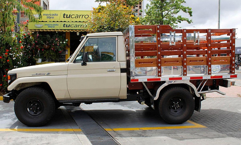 Toyota Land Cruiser ...