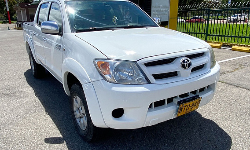 Toyota Hilux 2.7 4X4...