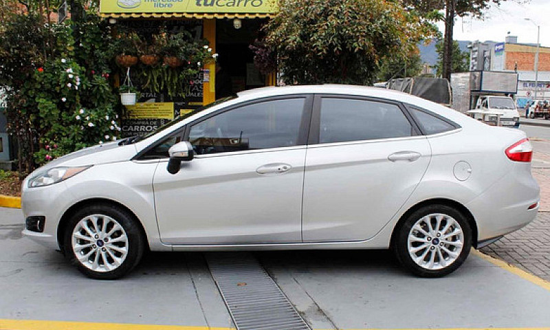 Ford Fiesta 1.6 Tita...