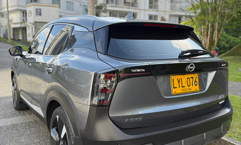Nissan Kicks 2.0 Exc...
