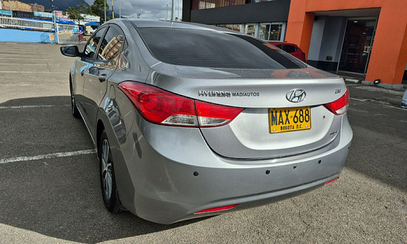 Hyundai Elantra 1.8 ...