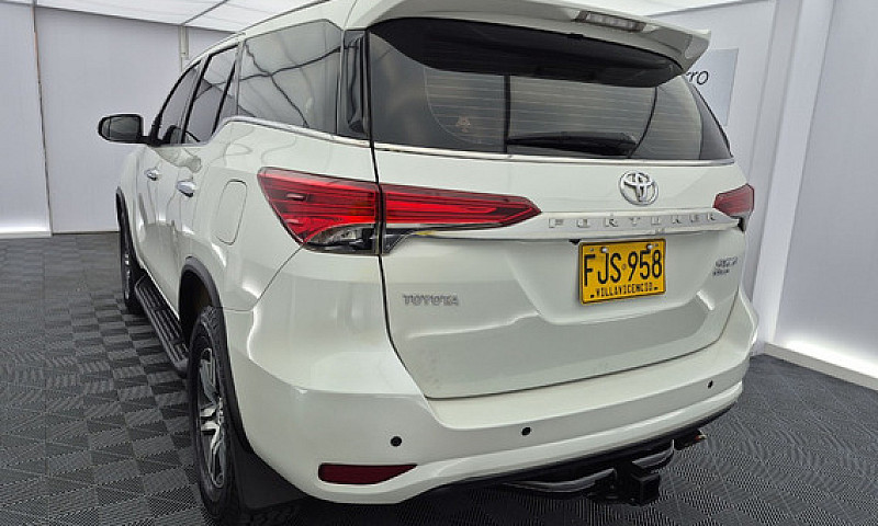 Toyota Fortuner 2.4 ...
