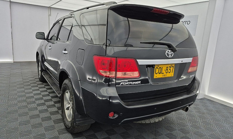 Toyota Fortuner 3.0 ...