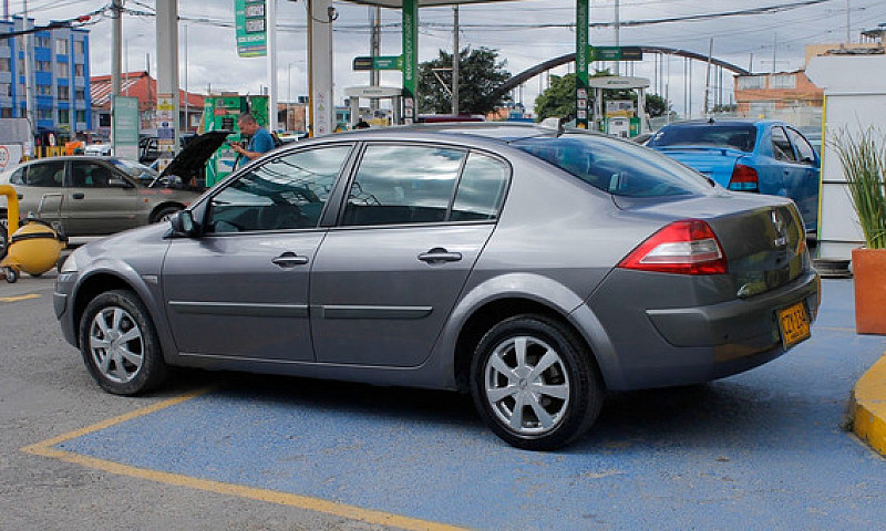Renault Megane 2 2.0...
