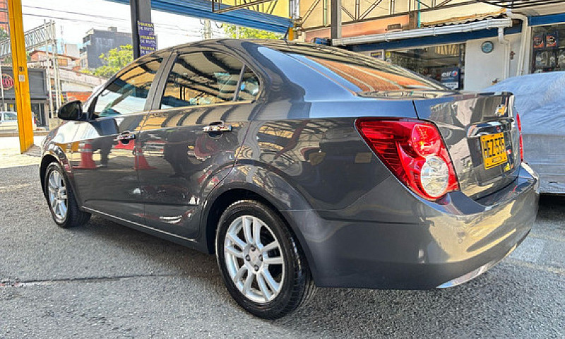 Chevrolet Sonic 1.6 ...