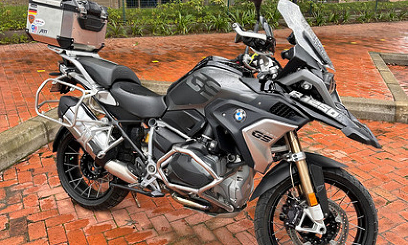 Bmw Gs 1250...