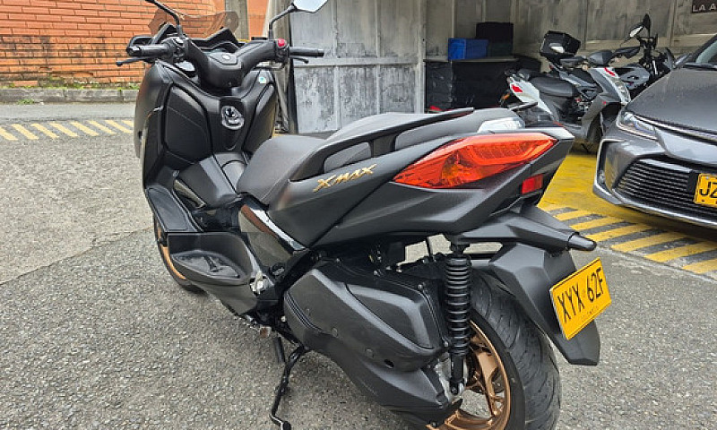 Yamaha Xmax 300 2022...