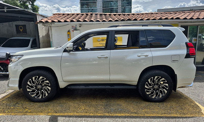 Toyota Prado 2.8 Tx-...